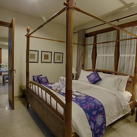 Villa The Poh Jimbaran Exterior foto