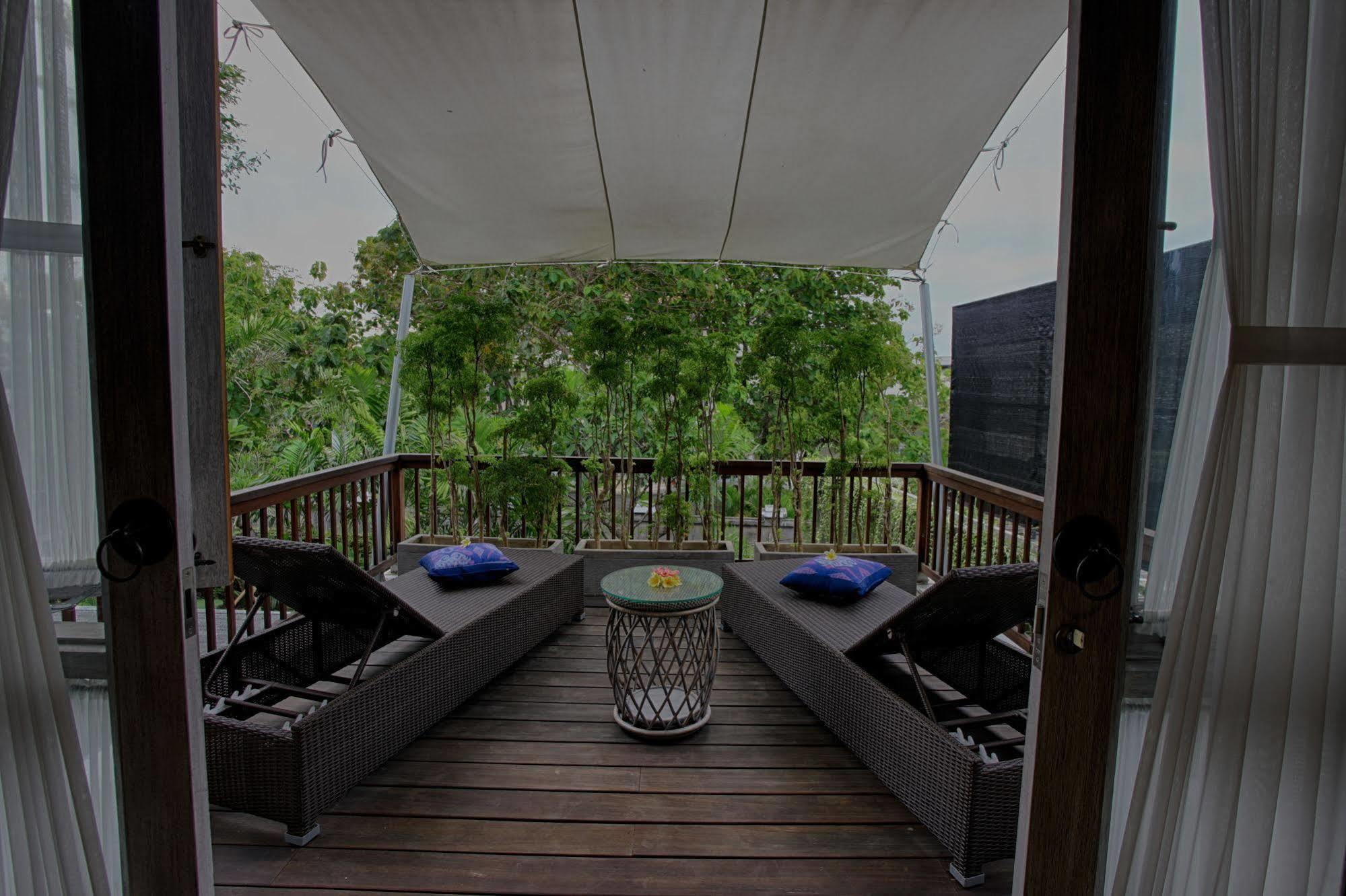 Villa The Poh Jimbaran Exterior foto