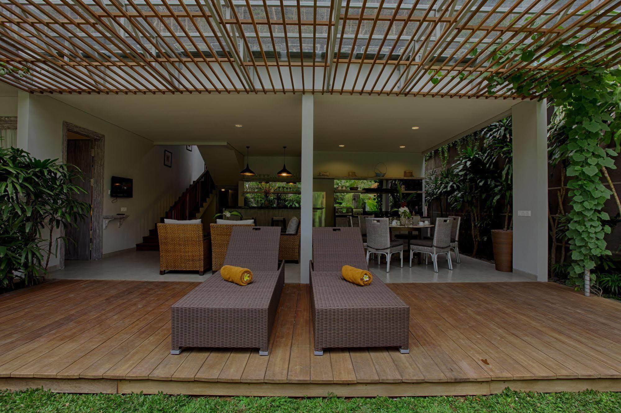 Villa The Poh Jimbaran Exterior foto