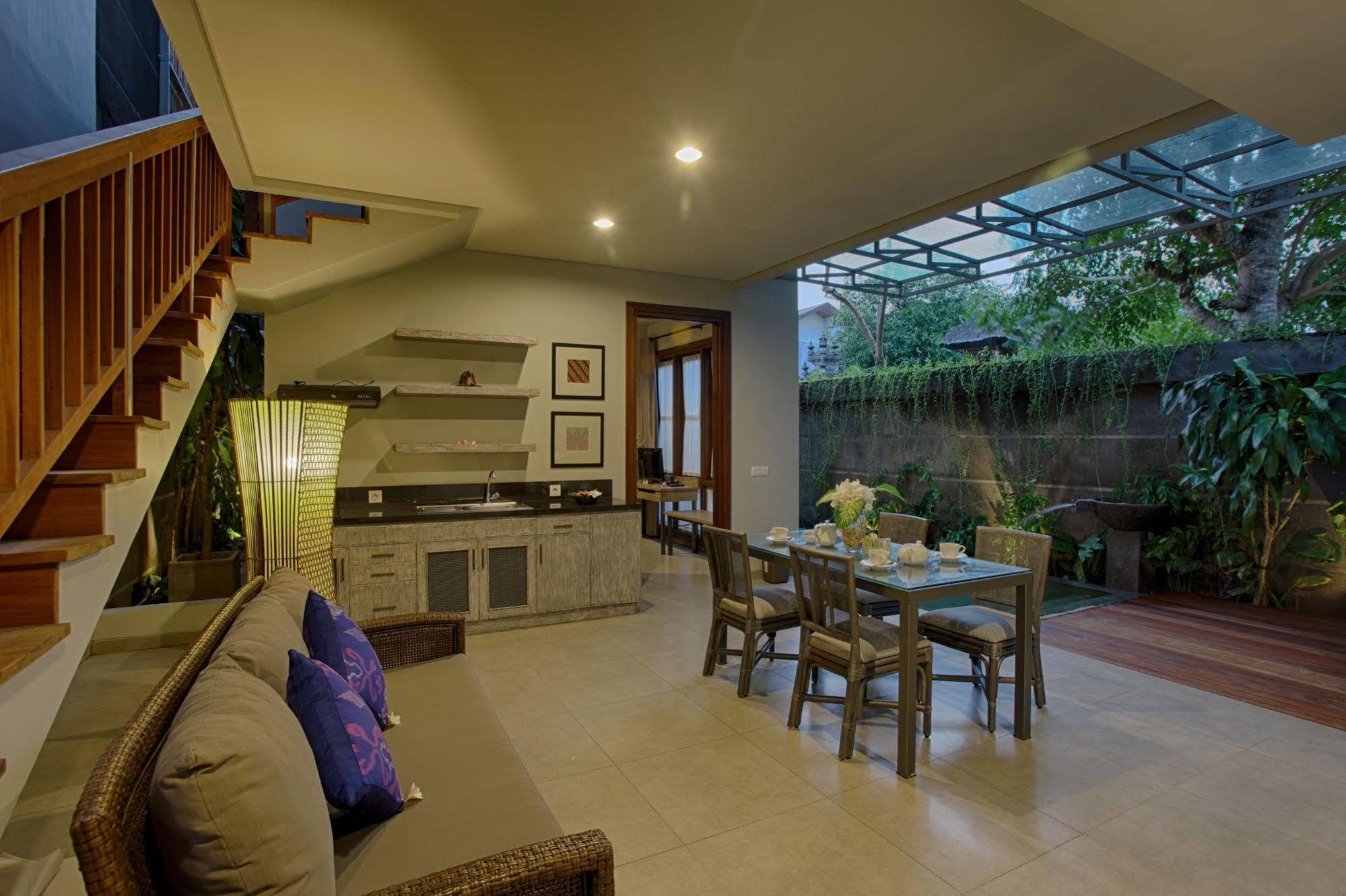 Villa The Poh Jimbaran Exterior foto